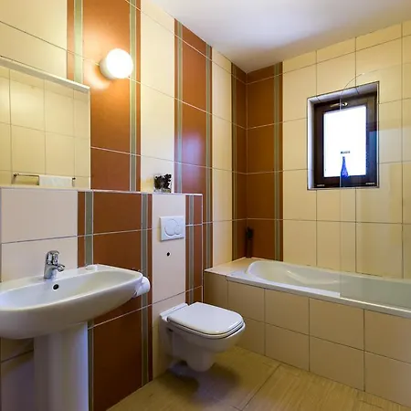 Delphin Villa Kúklia